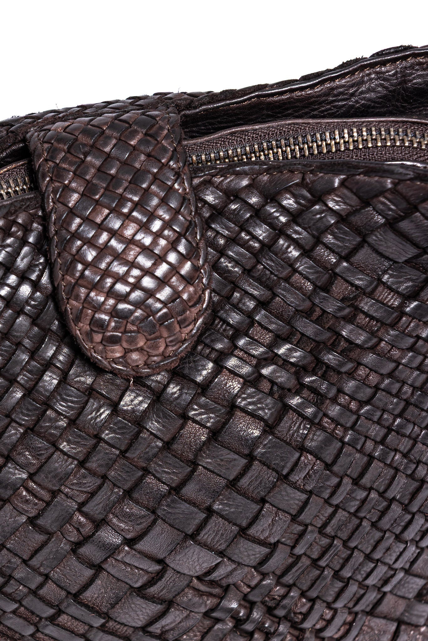 CHOCOLATE WOVEN BAG