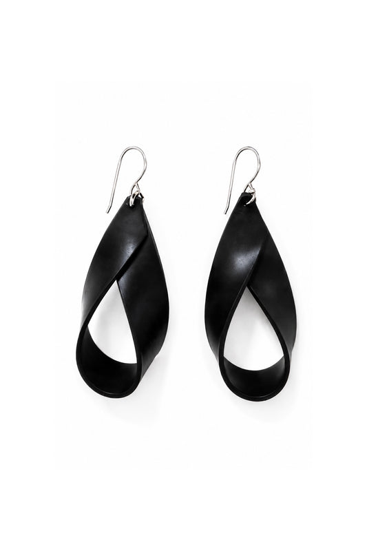 DROP EARRINGS