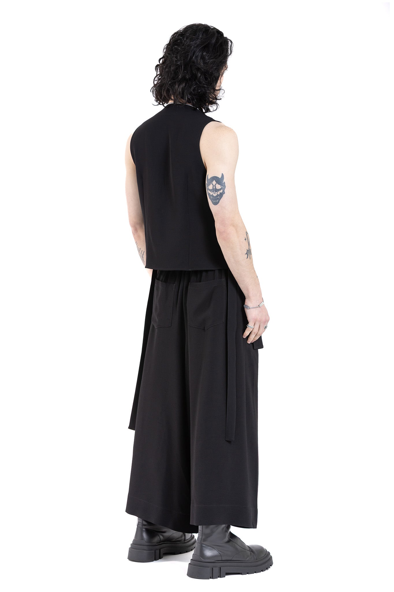 PLEATED VEST SC