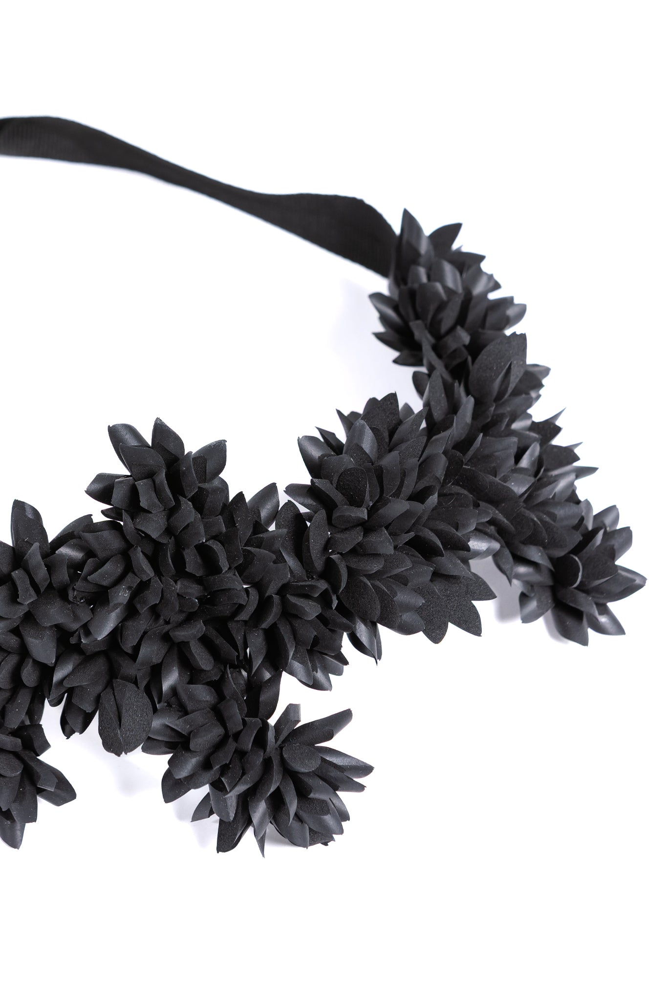 BANKSIA NECKLACE