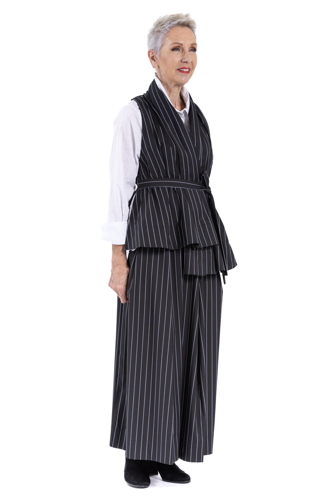 BECKETT DRAPE VEST BK