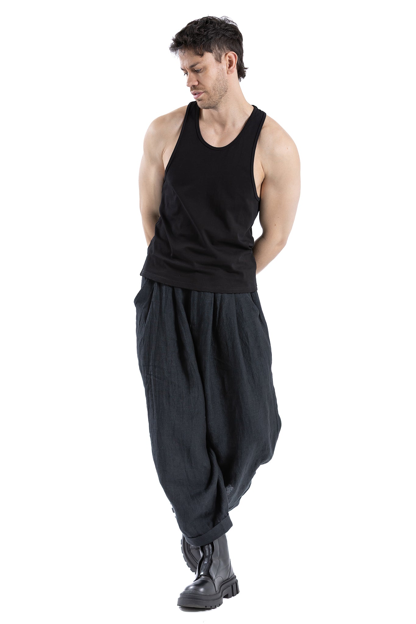 DISTRESSED TANK DC