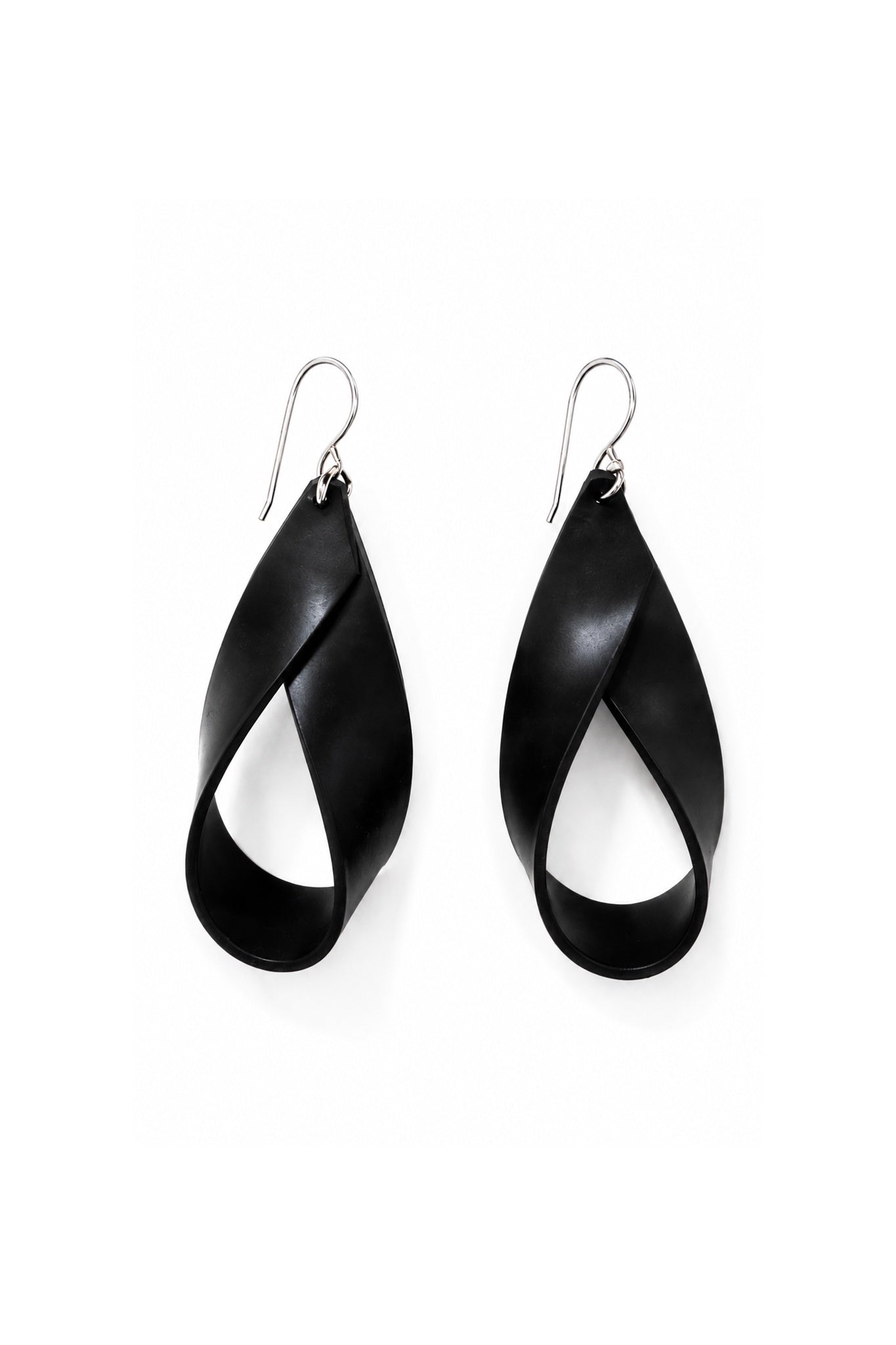 DROP EARRINGS