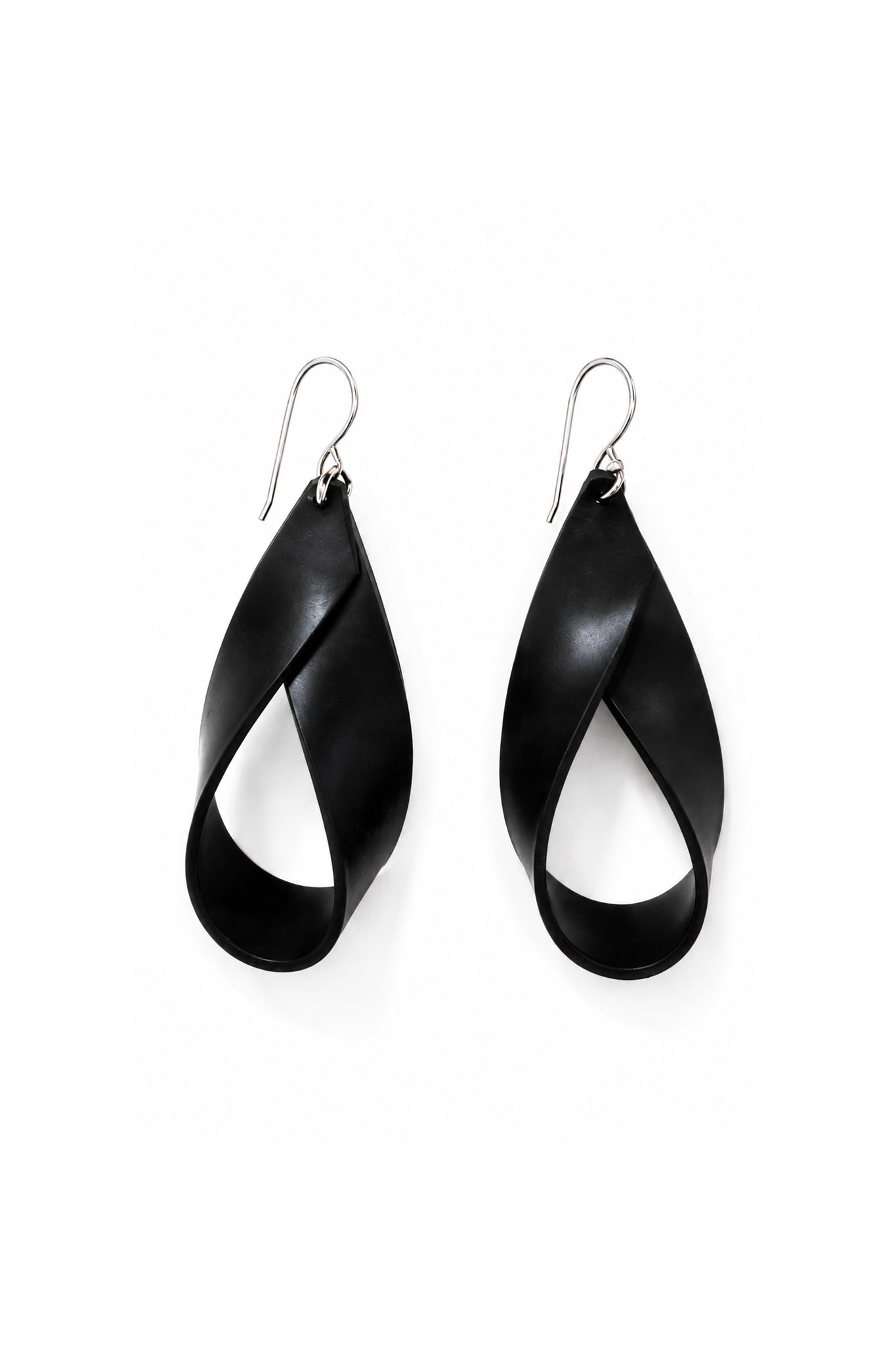 DROP EARRINGS