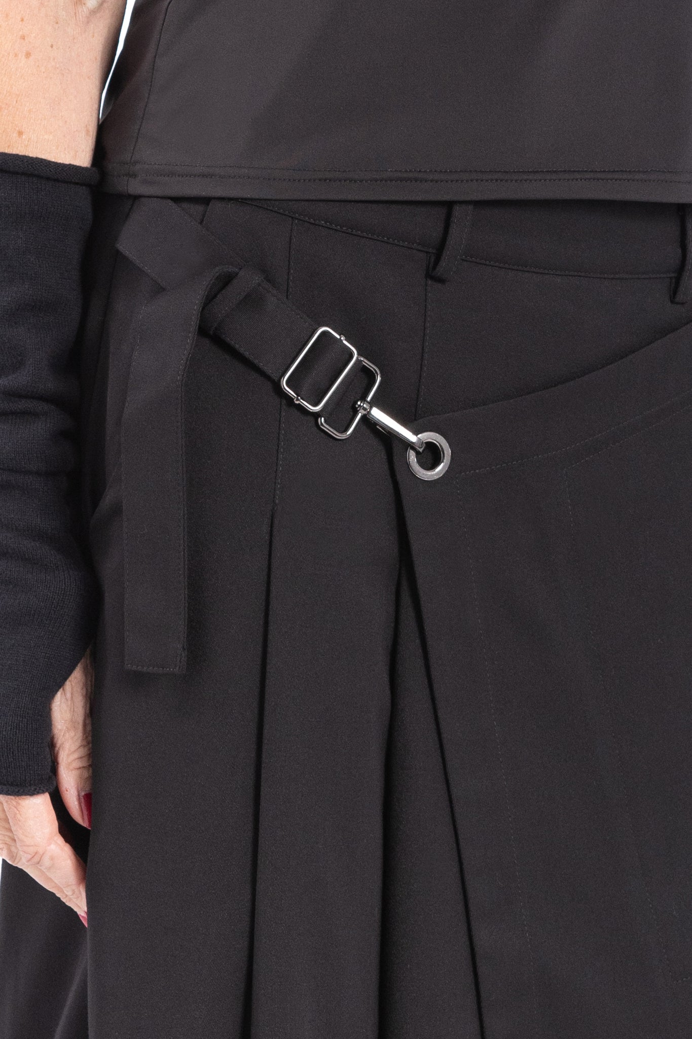 LATCH SKIRT WO