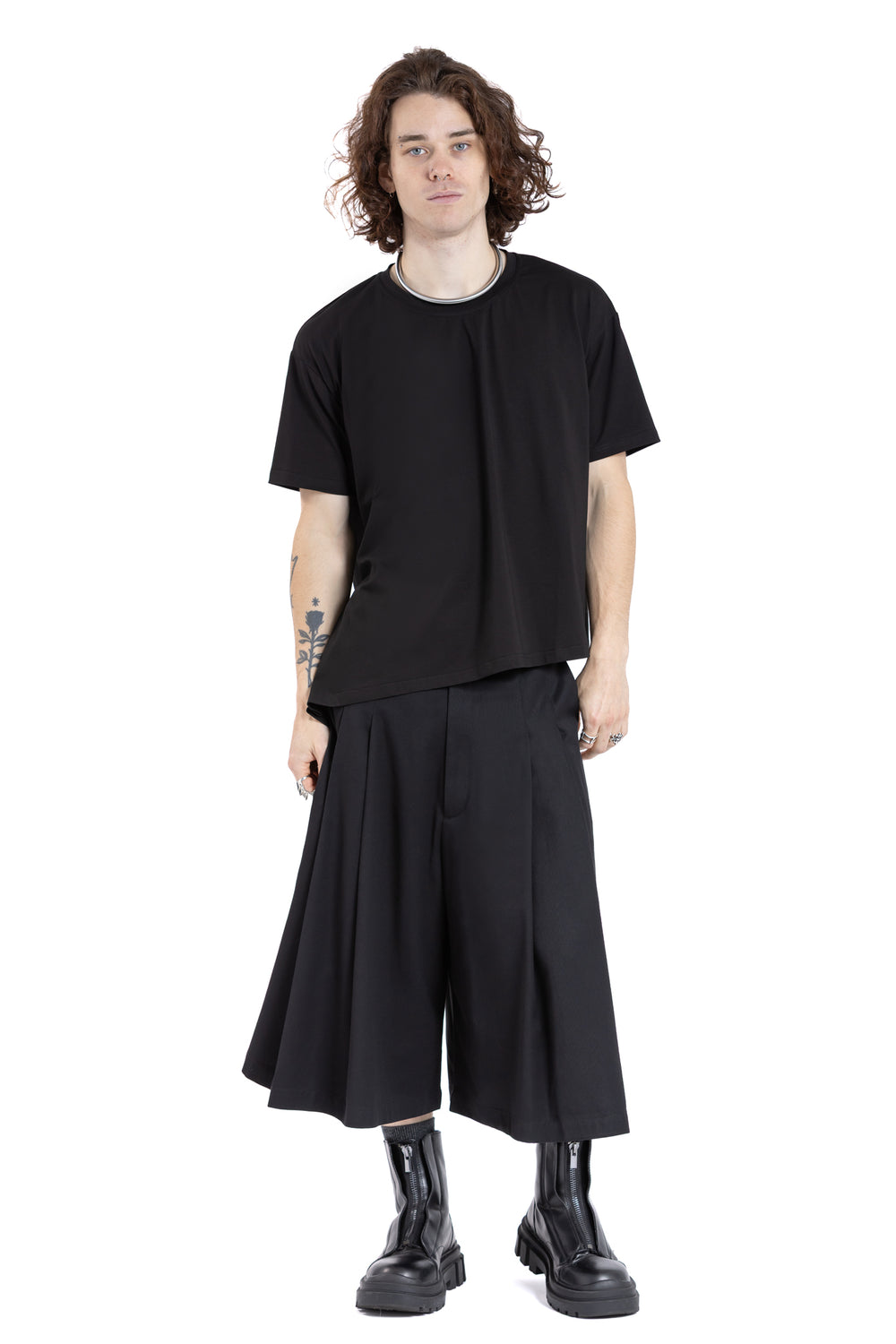 PLEAT SHORT WO