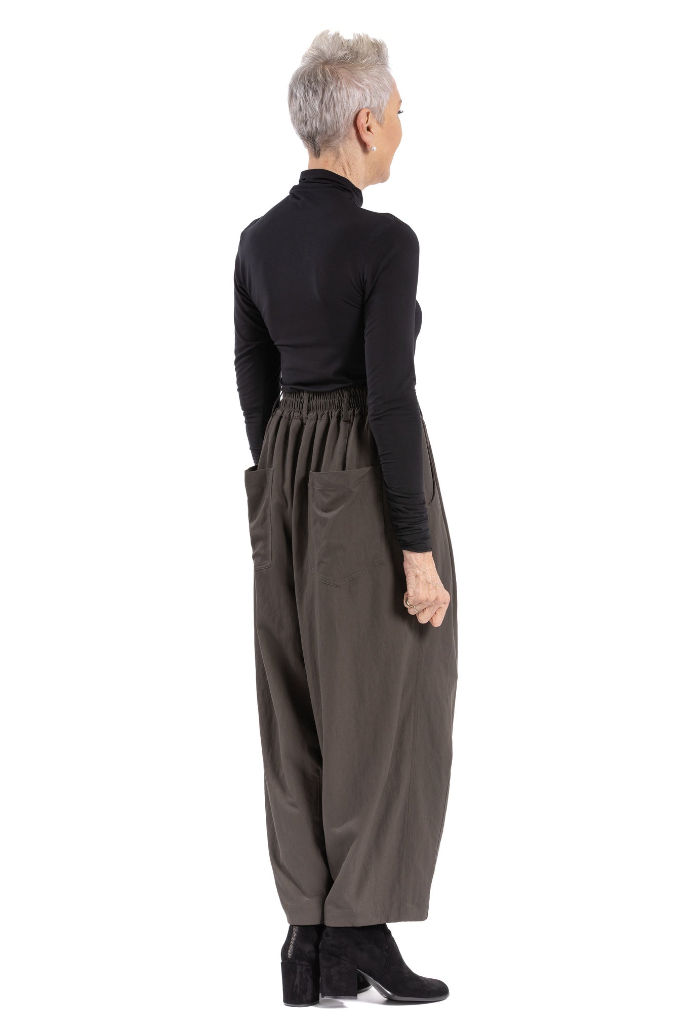 NAVA PANT NV