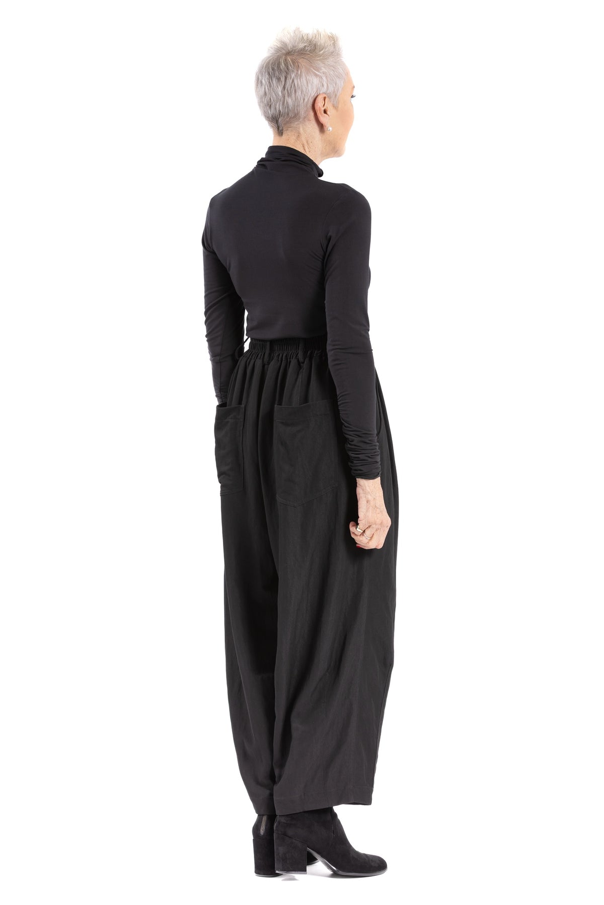 NAVA PANT NV