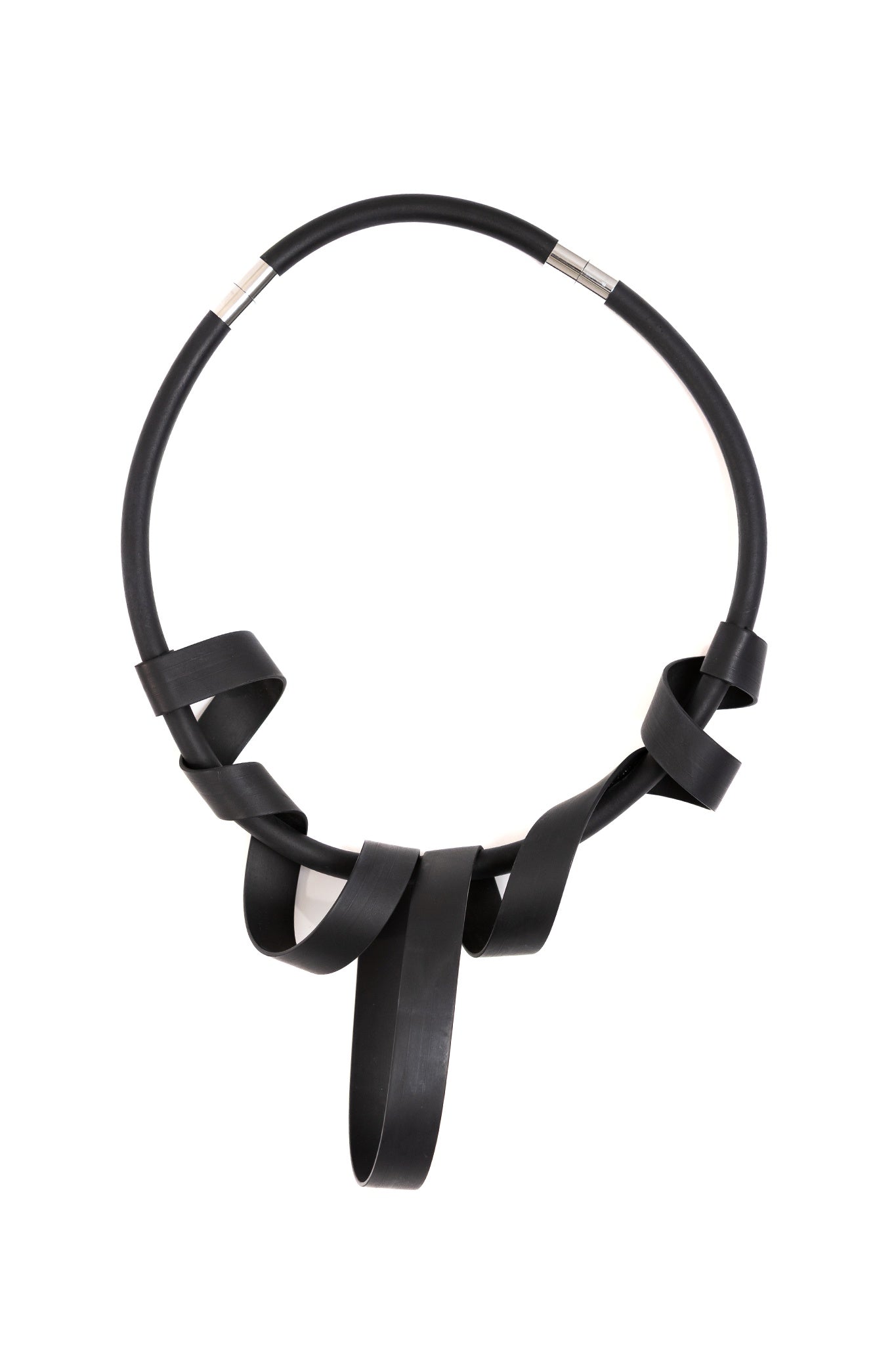 NEJIRI NECKLACE