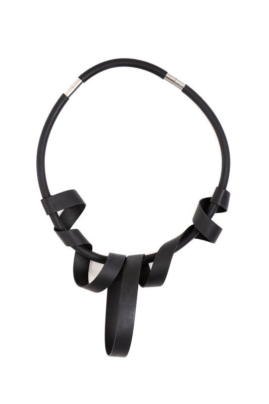 NEJIRI NECKLACE