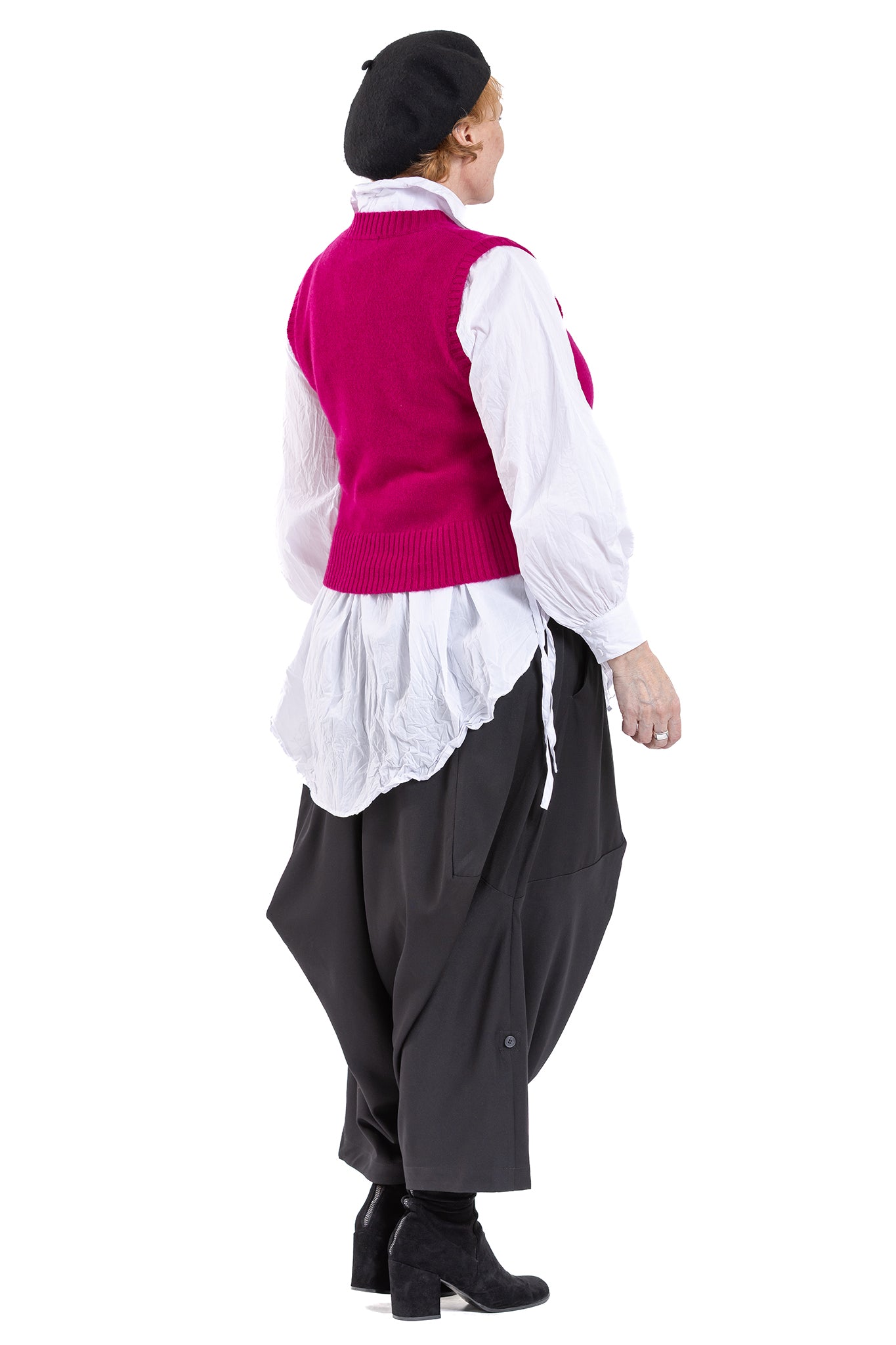 NICOLA VEST WC