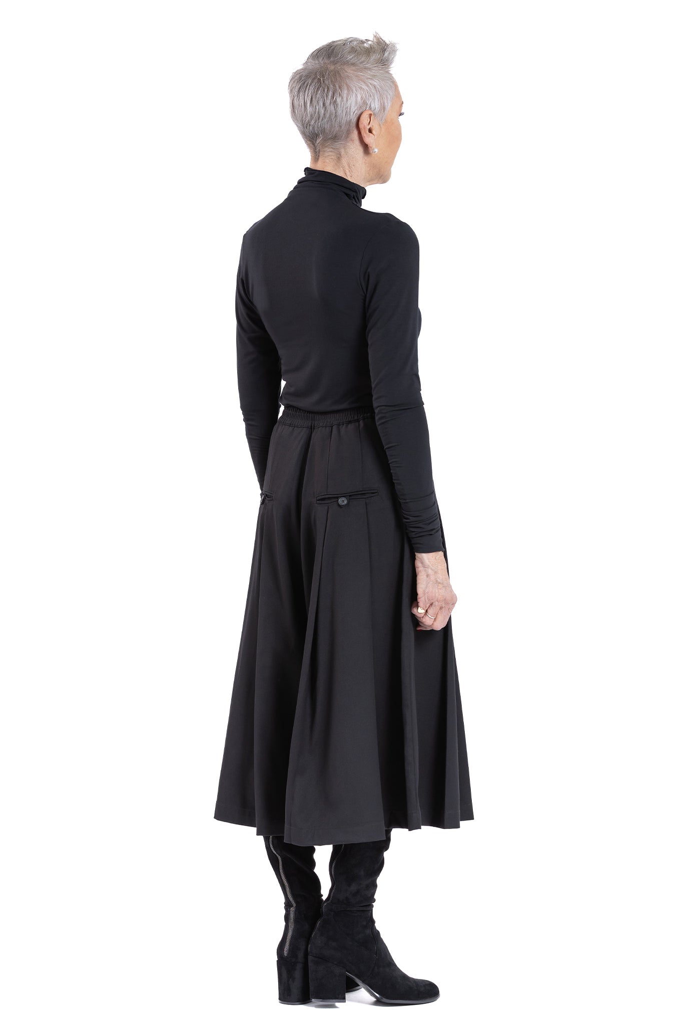 PLEAT SHORT WO