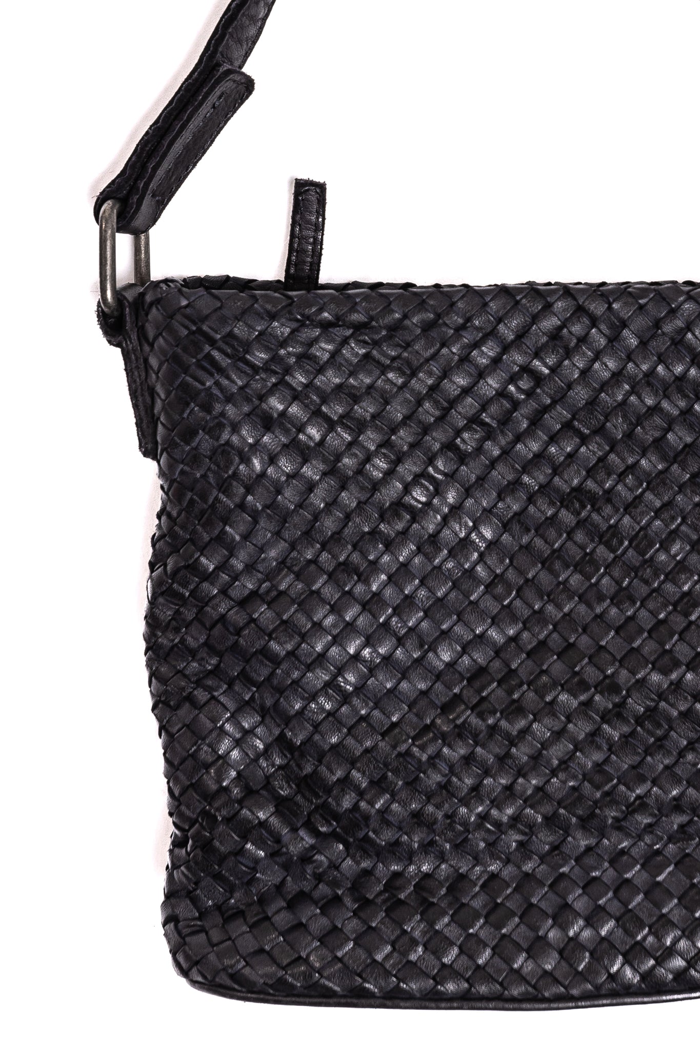 WOVEN BAG