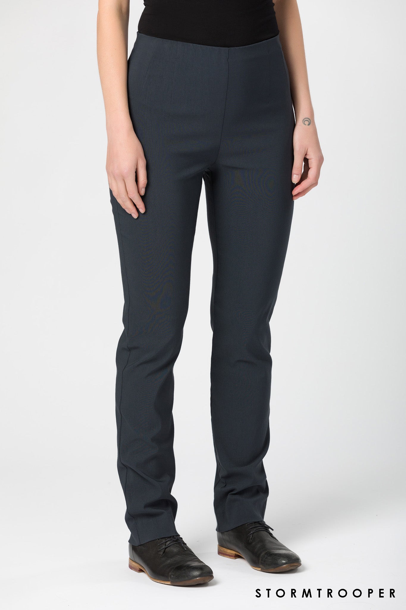 NARROW LEG PANT