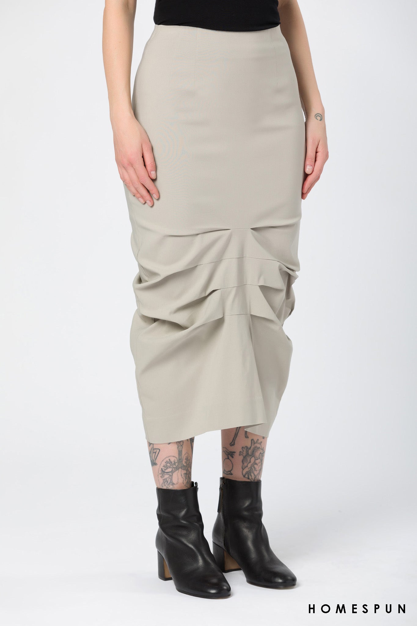 TUCK SKIRT